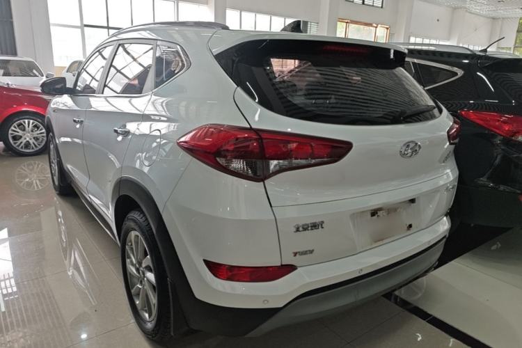 Used Hyundai Tucson 2015 1.6T Dual-Clutch Two-Wheel-Drive Smart Model Rear Left 45 Deg