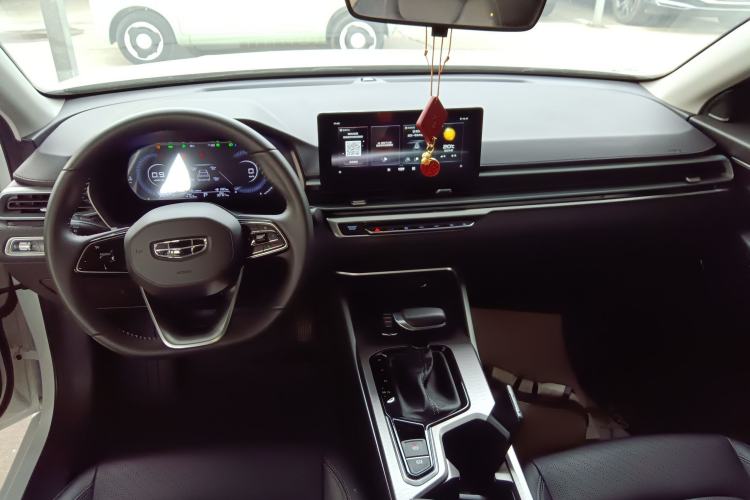 Used Geely Auto Emgrand 2022 4th Generation 1.5L CVT Luxury Model Center Console