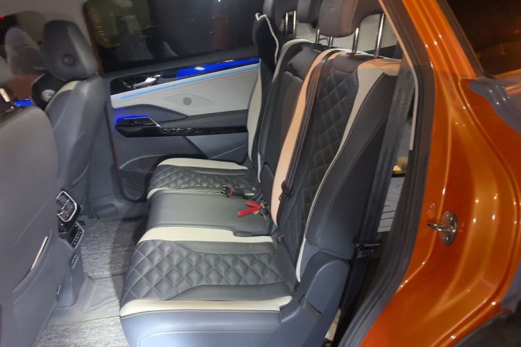 Used Volkswagen ID.6 CROZZ 2021 Long-Range PRO Edition Interior 4