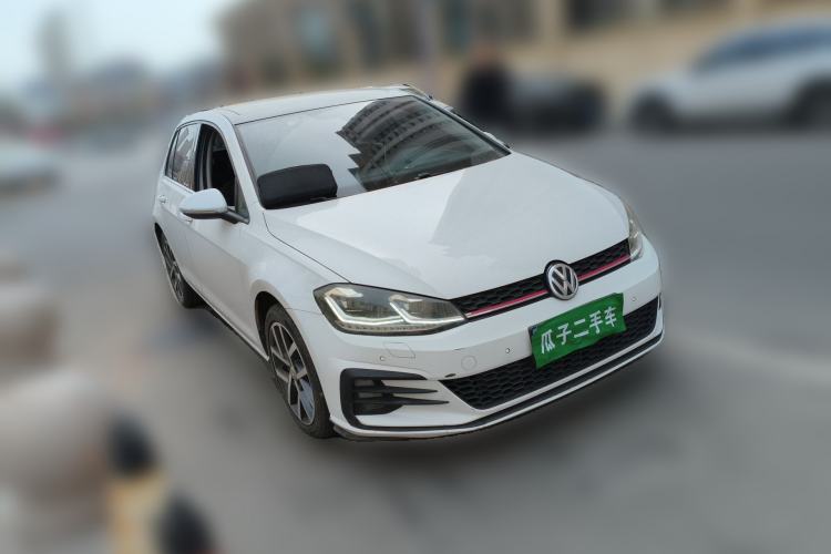 Used Volkswagen Golf 2018 230TSI Automatic Luxury Version
