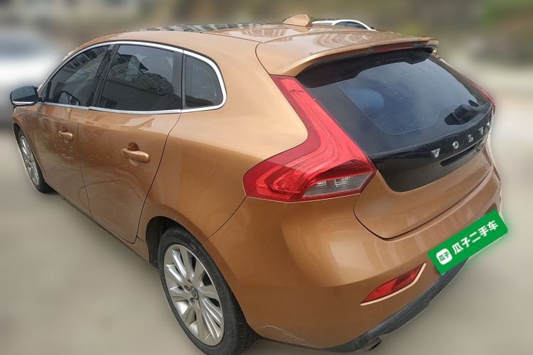 Used Volvo V40 2013 2.0T Zhiya Edition