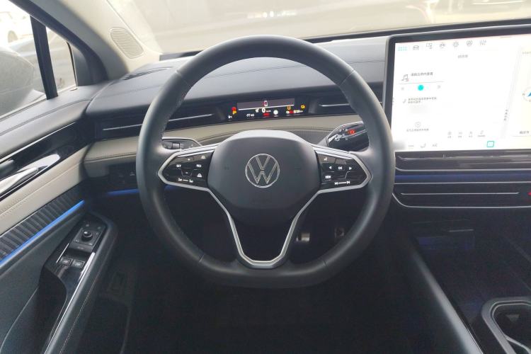 Used Volkswagen ID.7 VIZZION 2024 AIR model
