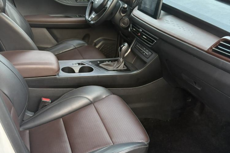 Used Dongfeng Fengon S560 2022 1.5T CVT Elite Version Interior 1