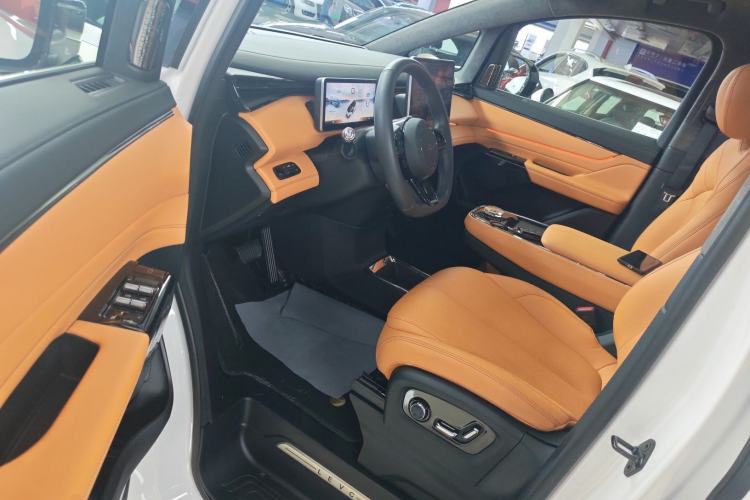 Used Geely Galaxy LEVC L380 2024 140-Degree 8-Seater Four-Wheel Drive Max Driver Seat