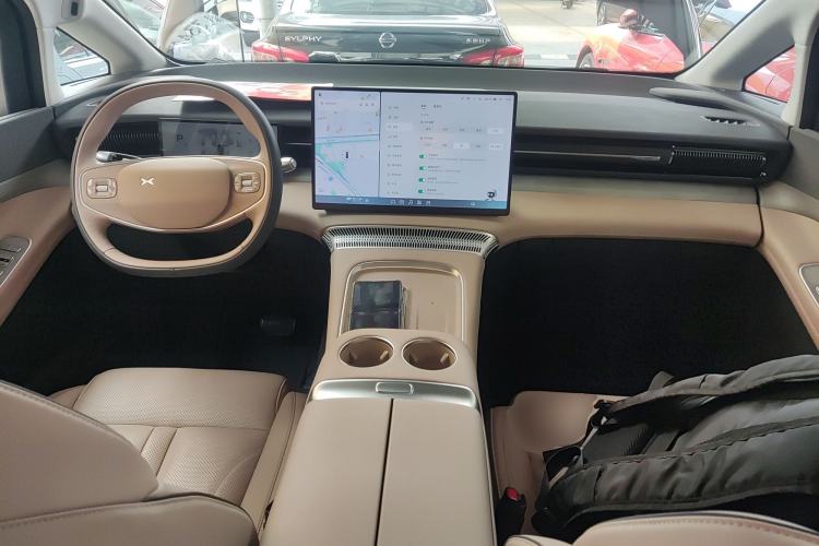 Used XPeng X9 2025 740 Ultra-Long Range Max Center Console