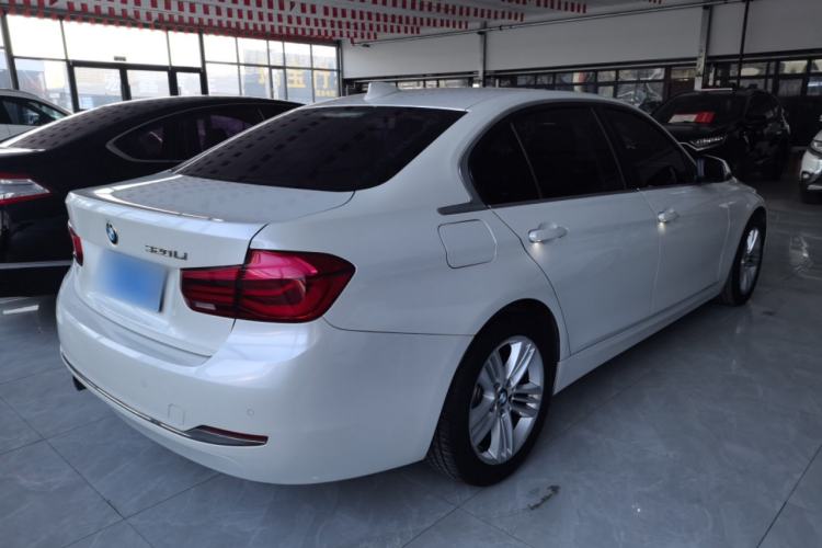 Used BMW 3 Series 2016 320Li Ambition Model
