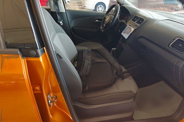 Used Volkswagen Polo 2014 1.6L Cross Polo Automatic