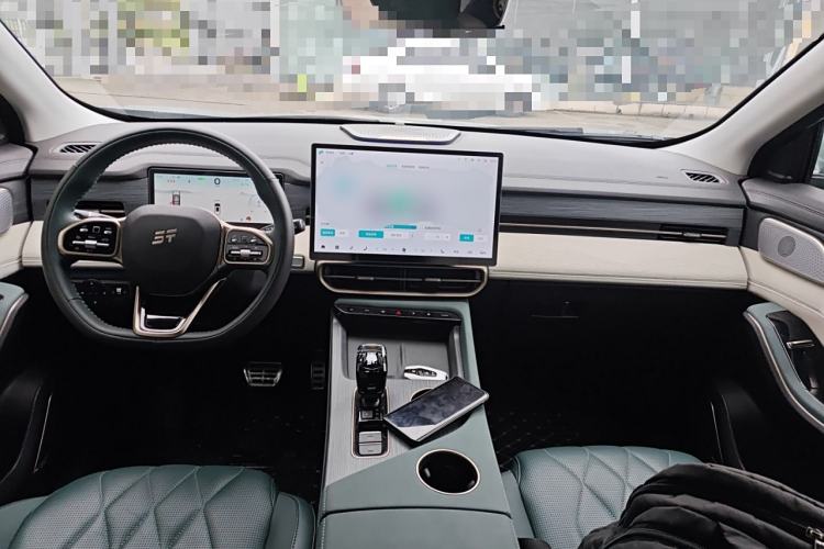 Used JETOUR Shanhai L9 2024 1.5TD 2DHT Max 7-Seater Center Console