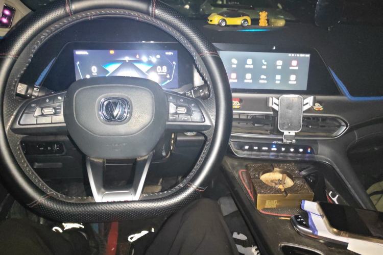 Used CHANGAN UNI-T 2020 1.5T Flagship Version Center Console