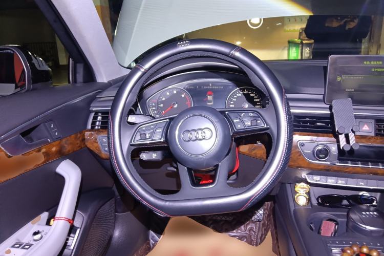 Used Audi A4L 2018 30th Anniversary Edition 45 TFSI quattro Individual Sport Edition
