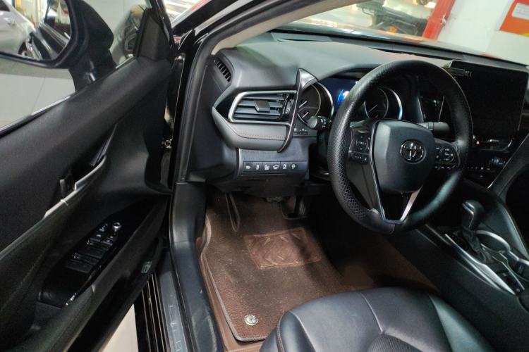Used Toyota Camry 2021 2.0G Luxury Edition Driver Seat