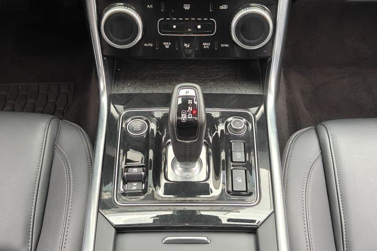 Used Jaguar XEL 2020 2.0T 200 PS S Advanced Elegance Edition Gear Lever