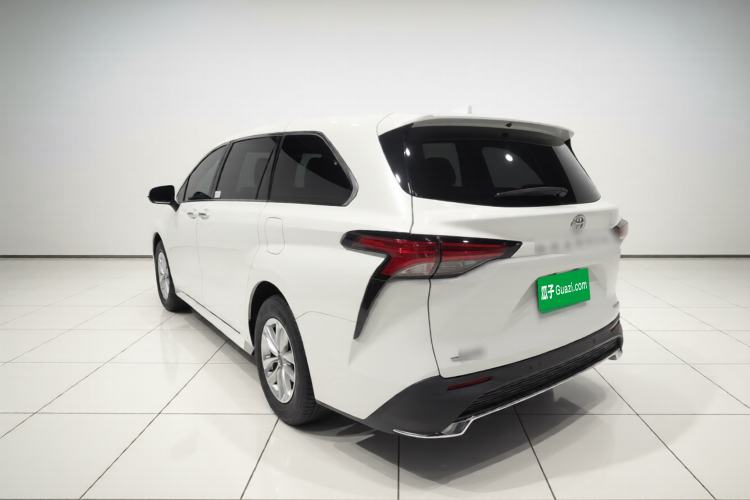 Used Toyota Granvia 2023 2.5L Hybrid Comfort Edition Exterior 3