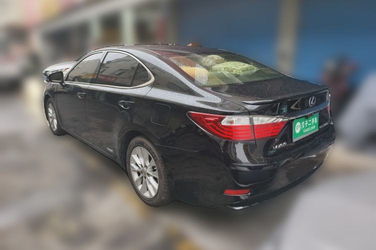 Used Lexus ES 2014 300h Elite Edition