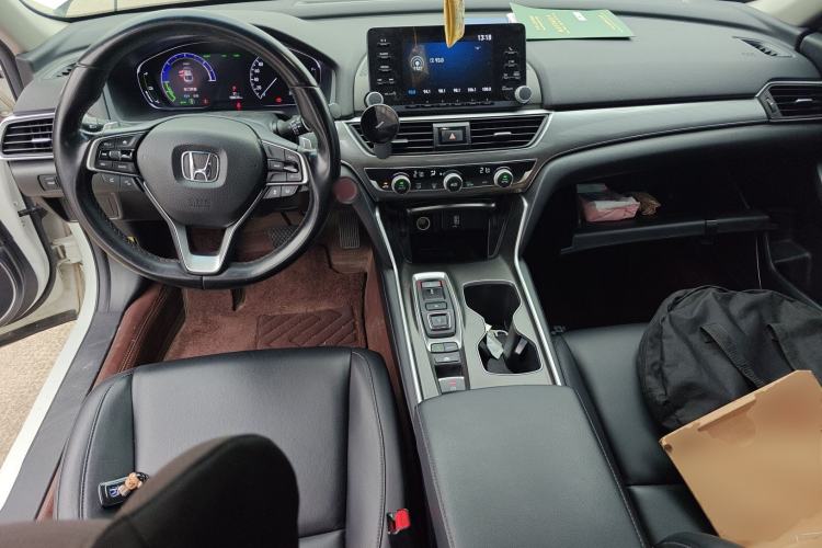 Used Honda Accord 2018 Rui Hybrid 2.0L Rui Ling Edition China VI Center Console