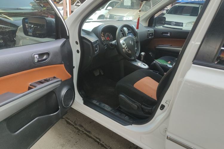 Used Dongfeng Fengdu MX6 2016 2.0L CVT Two-Wheel Drive Excellence Edition
