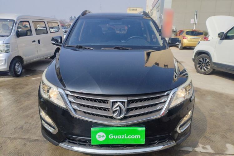 Used Baojun 560 2015 1.8L manual luxury version
