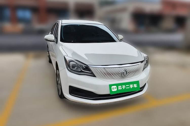 Used Dongfeng Aeolus E70 2021 Revised Version 2 500 Ultra-Comfort Edition Front Right 45 Deg