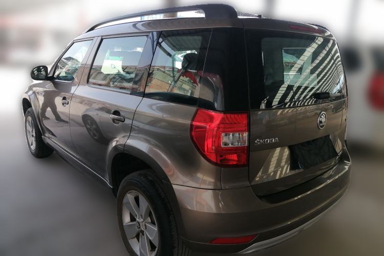 Used Skoda Yeti 2017 1.6L Manual Front-Wheel-Drive Version
