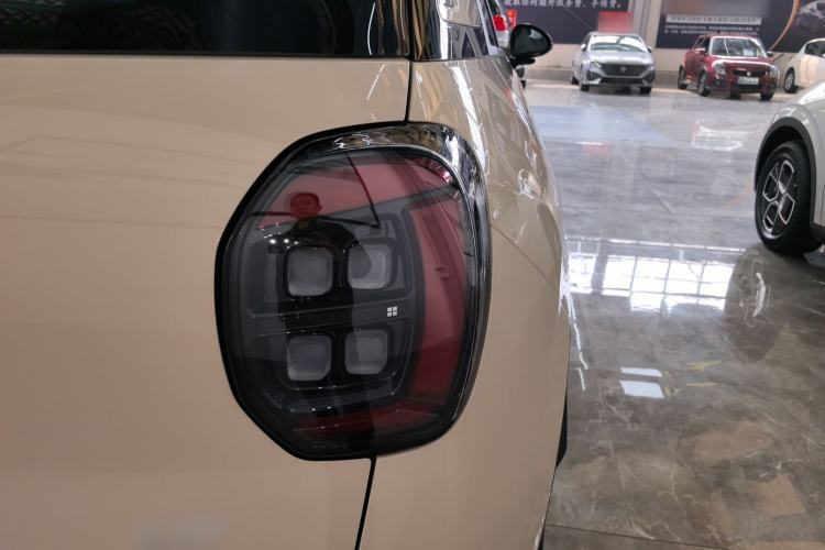 Used AION UT 2025 330 Starlight Edition
