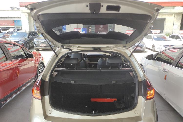 Used Geely Auto Vision X3 2020 1.5L CVT Luxury Model Trunk