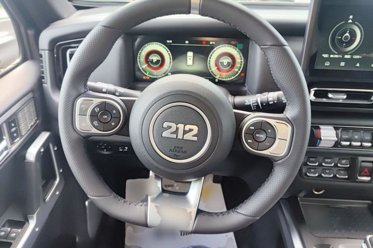 Used 212 T01 2024 2.0T Explorer Steering Wheel