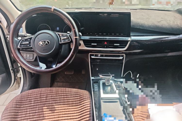 Used Kia KX3 2020 1.5L CVT Trend Edition Center Console