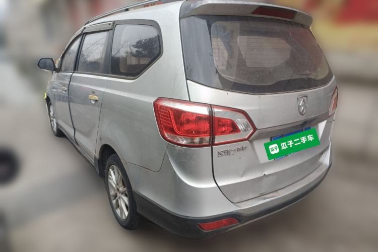 Used Baojun 730 2014 1.5L manual standard trim 7 seats