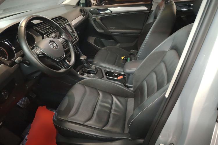 Used Volkswagen Tiguan L 2017 380TSI Automatic All-Wheel-Drive Luxury Edition
