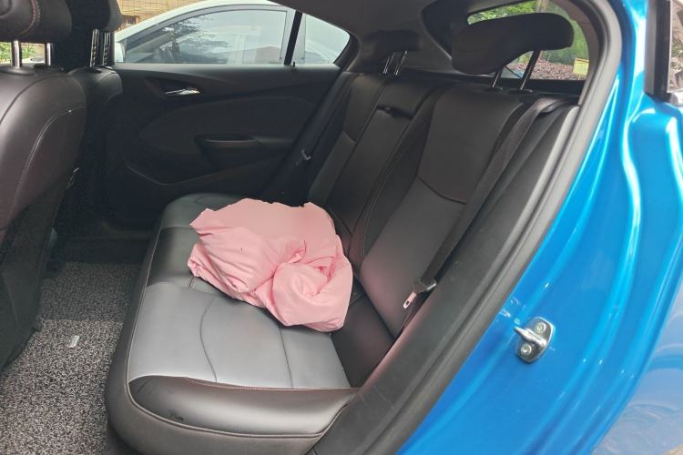 Used Chevrolet Cruze 2017 1.4T Hatchback Dual-Clutch Lingfeng Edition Left Rear Seat