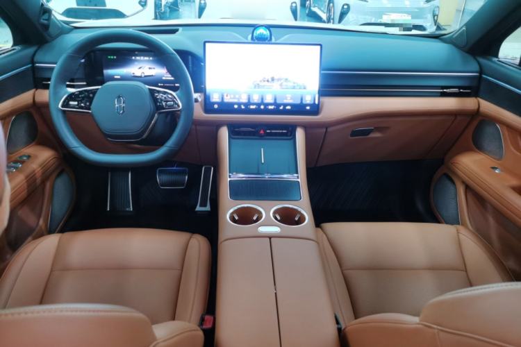 Used Hima AITO M5 2025 Extended-Range Ultra All-Wheel-Drive Version Center Console