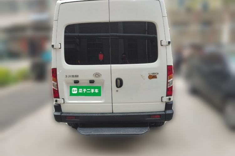 Used SAIC MAXUS Xintu V80 2019 2.5T Classic Model 6-Speed Manual Aotong Long Wheelbase Mid-Height 7-Seater