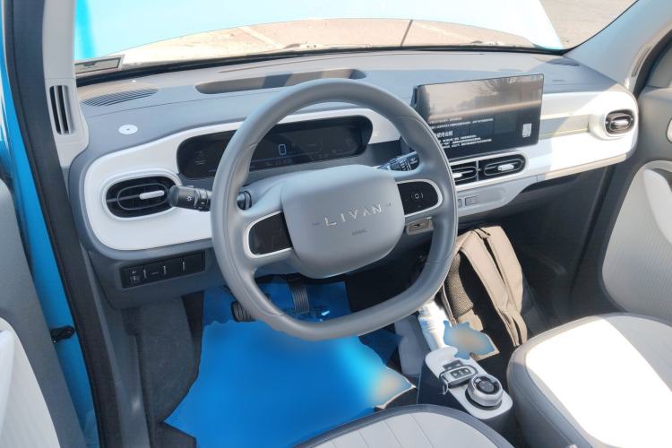 Used Livan Blue Balloon 2025 Model Dynamic Version