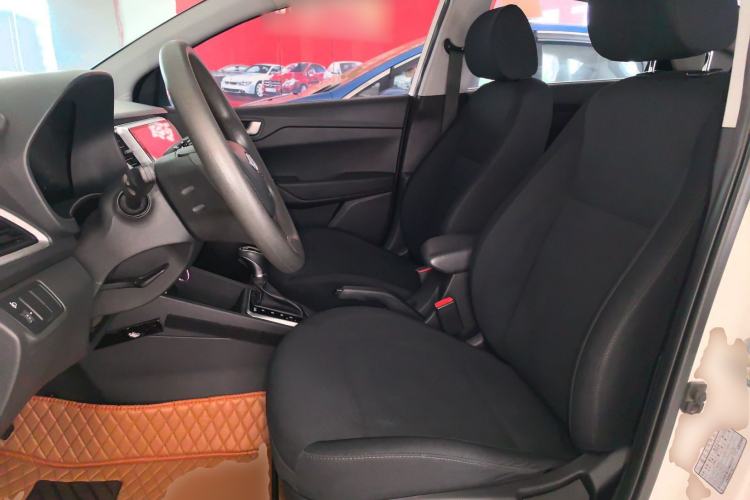 Used Hyundai Verna (new generation) 2016 1.4L Automatic Cool Edition GLS Left Front Seat