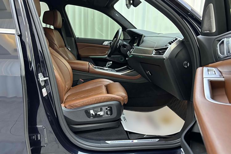 Used BMW X7 2020 xDrive40i Luxury M Sport Package
