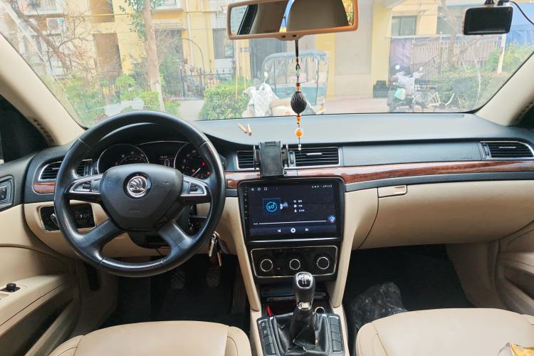 Used Skoda Superb 2013 1.8 TSI Manual MingShi Edition
