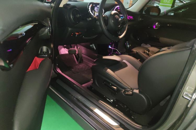 Used MINI 2021 1.5T COOPER Classic Edition
