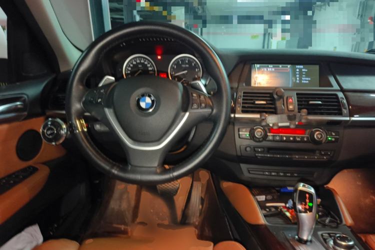 Used BMW X6 2014 xDrive35i five-seater
