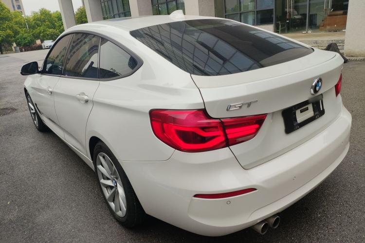 Used BMW 3 Series GT 2018 320i Sport Edition Rear Left 45 Deg