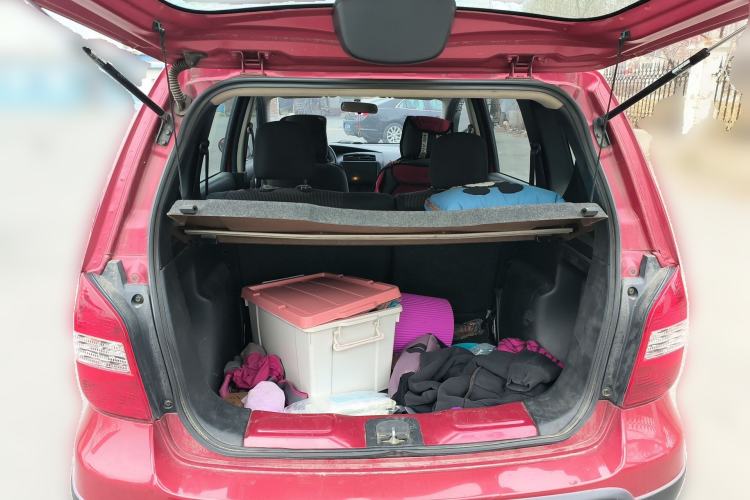 Used Nissan Livina 2010 JINRUI Edition 1.6L Automatic Standard Model Trunk