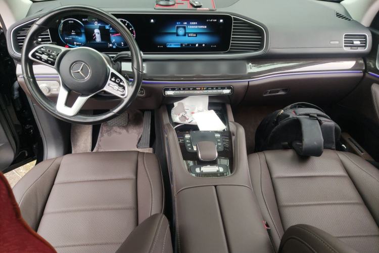 Used Mercedes-Benz GLE 2021 GLE 350 4MATIC Stylish Model Center Console