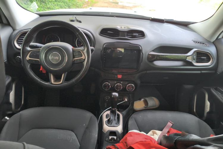 Used Jeep Renegade 2017 180TS Automatic Four-Wheel Drive Superior Edition