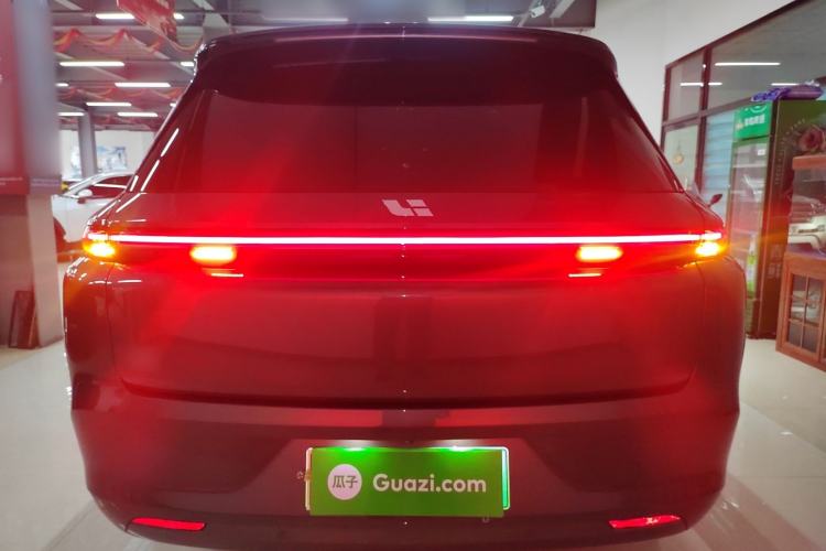 Used Li Auto L8 2023 Pro Model
