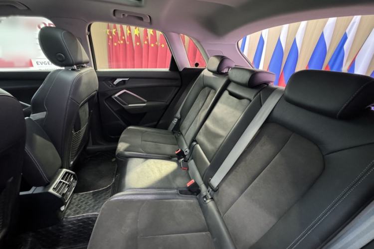 Used Audi Q3 2022 35 TFSI Fashion Dynamic Model Interior 4