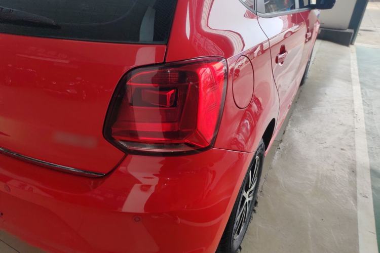 Used Volkswagen Polo 2016 1.4L Manual Fashion Model