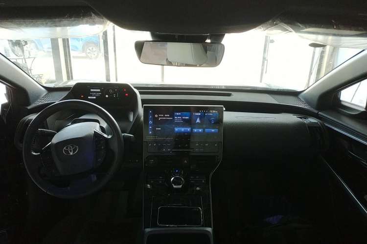 Used Toyota FAW bZ4X 2022 Two-Wheel Drive Long-Range PRO Version
