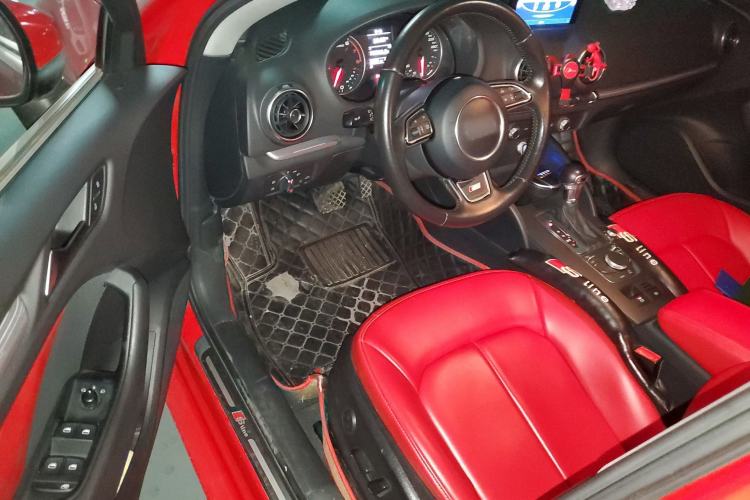 Used Audi A3 2014 Limousine 35 TFSI Automatic Fashion Model