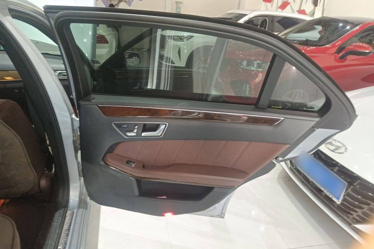 Used Mercedes-Benz E-Class 2014 E 260 L Luxury Model
