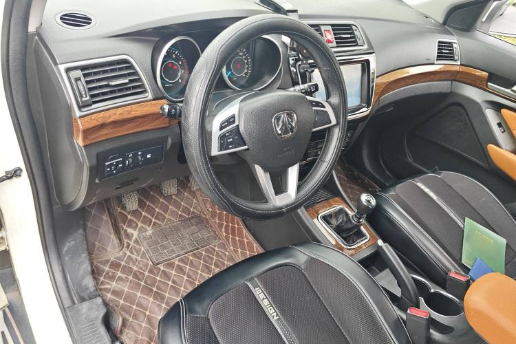 Used BAIC Weiwang S50 2016 1.5T Manual Happy Motion Superior Edition
