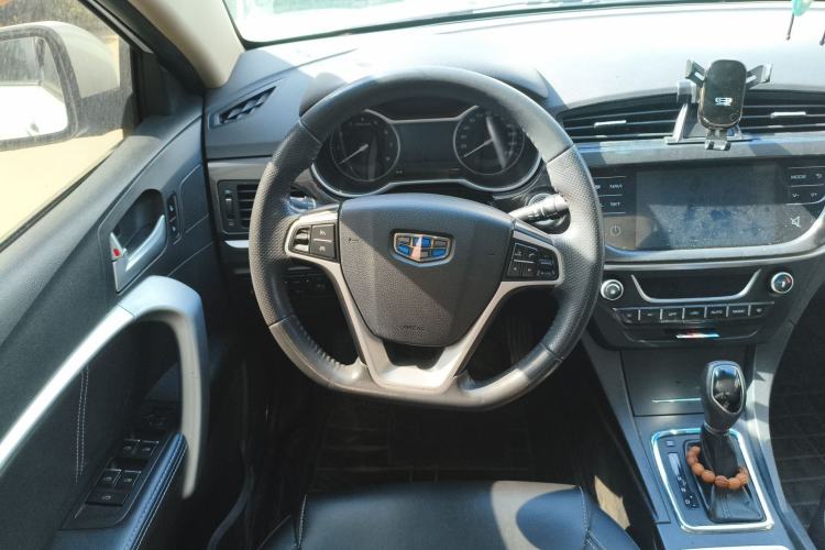 Used Geely Auto Emgrand 2017 Sedan Million Edition 1.3T CVT Upward Version Steering Wheel